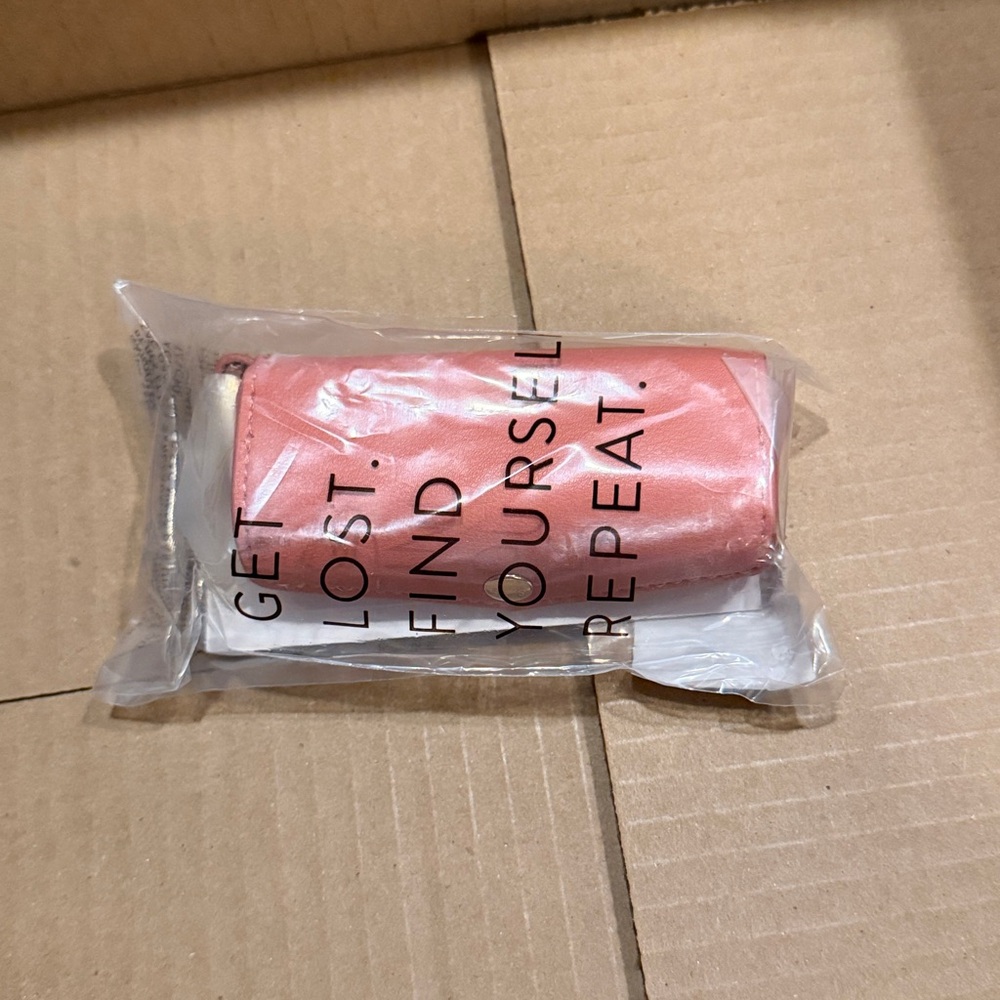 BEIS x Rare Beauty Blush Holder